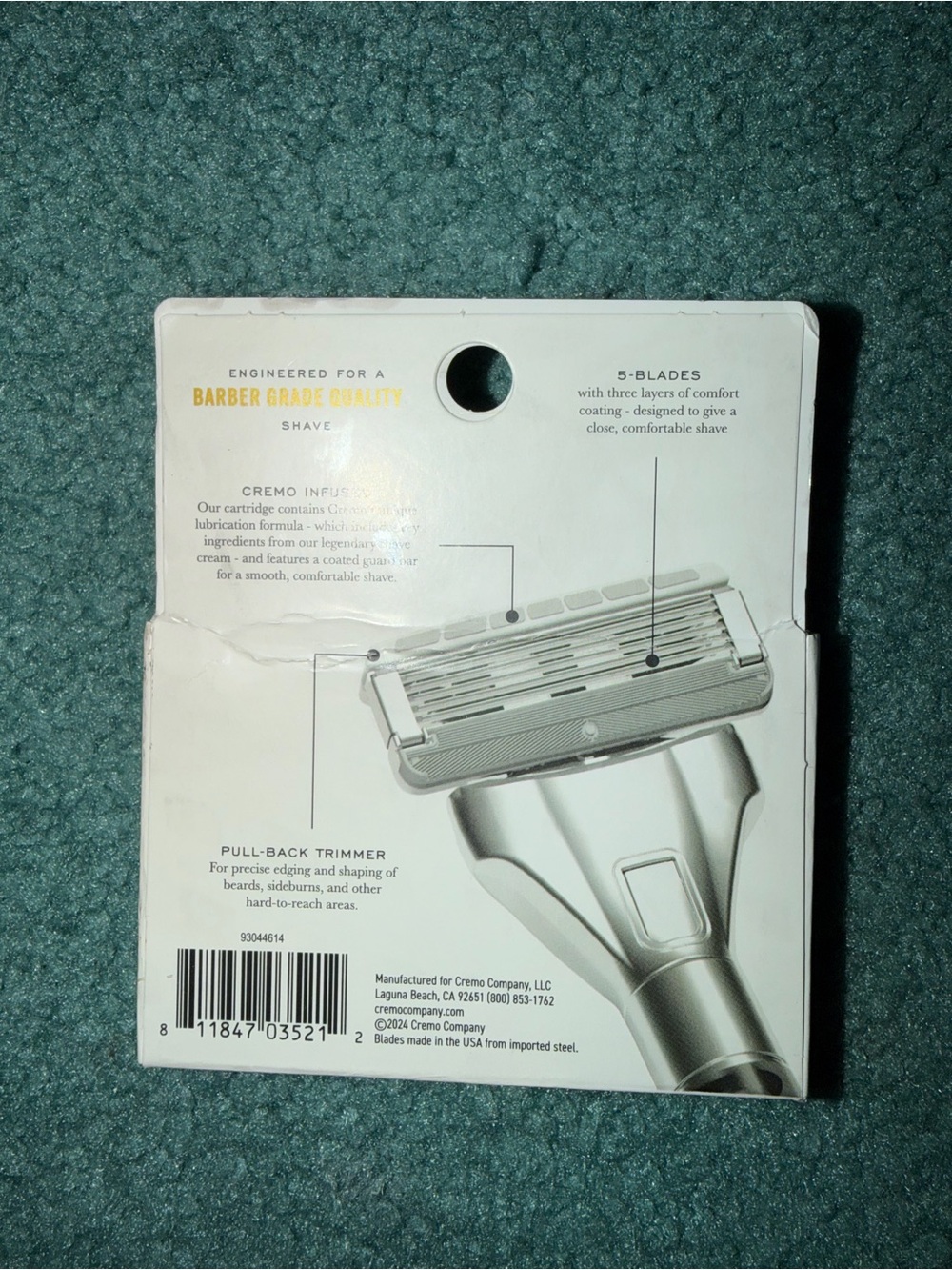 Cremo Razor Refills - 4 Pack - Picture 3 of 3
